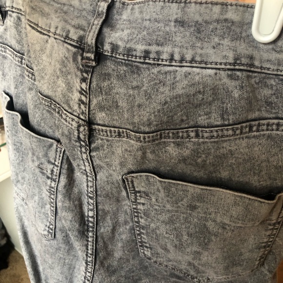 Washed Grey Jeans - Picture 4 of 4